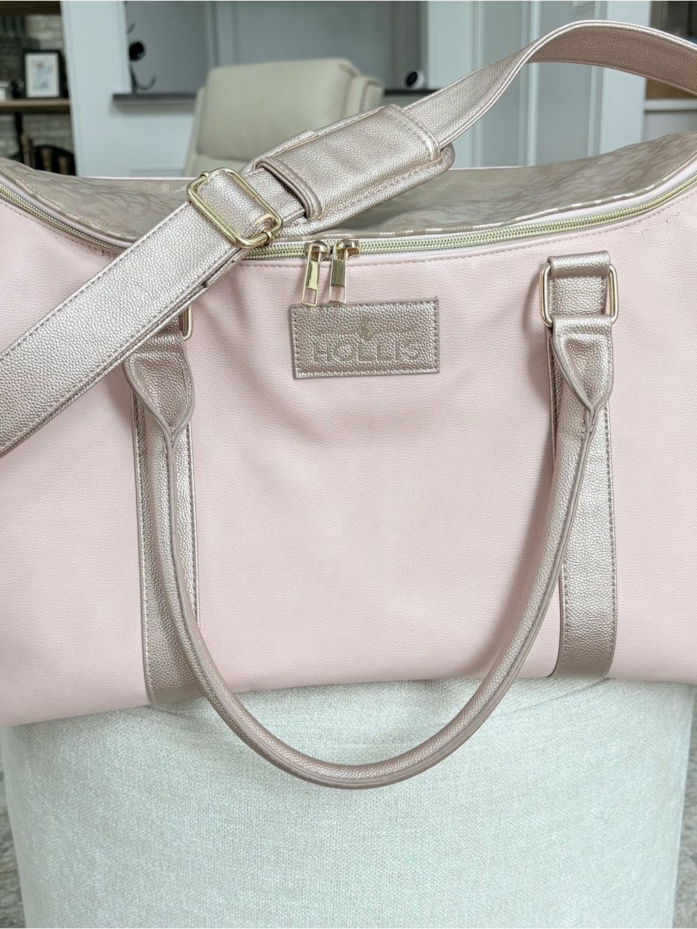 Adorable Hollis Lux Weekender Bag, Blush & Rose Gold - Picture 2 of 12